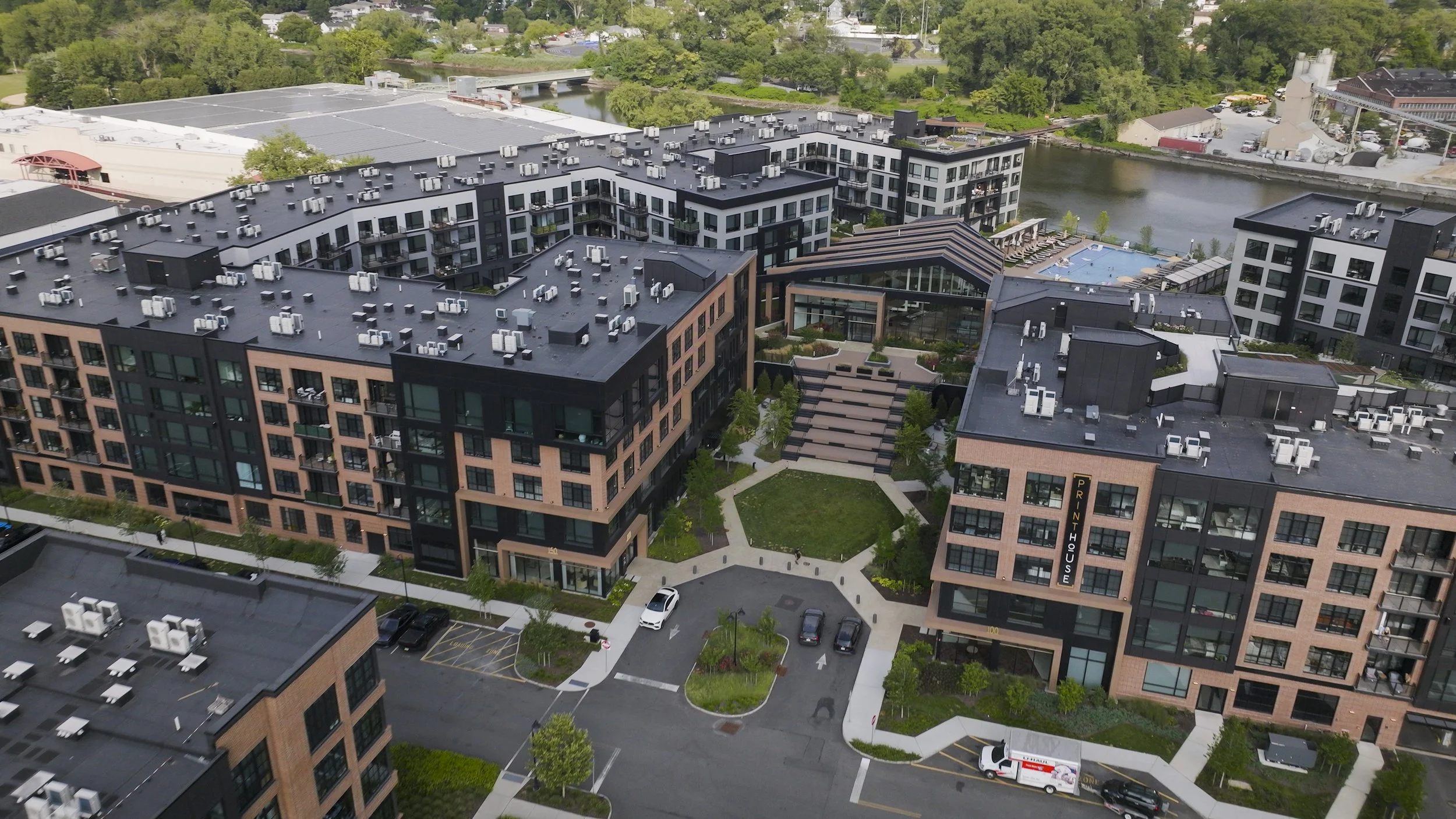 PH Edit.00_01_57_14.Still054.JPG