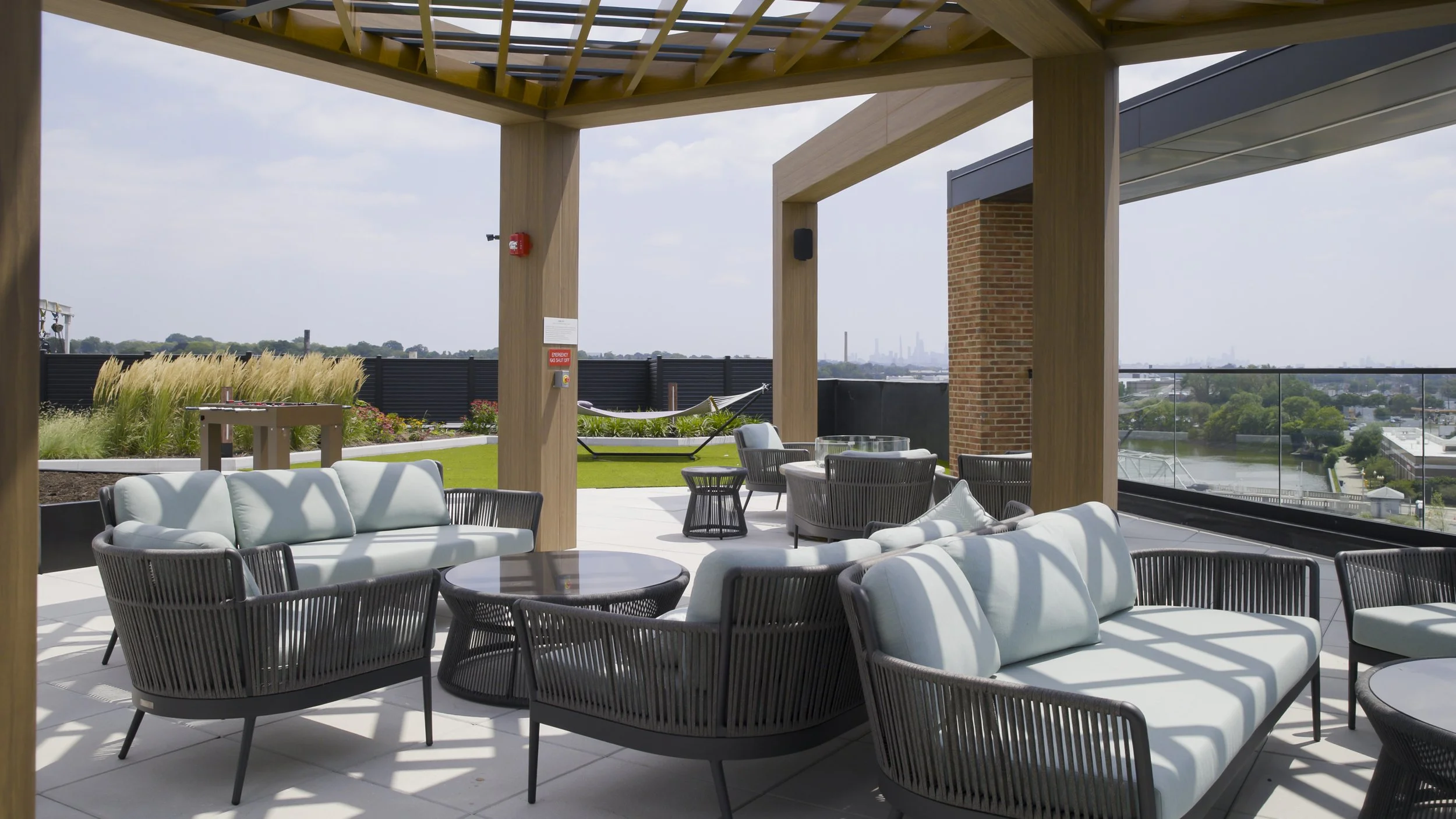 PH Edit.00_01_33_08.Still043.JPG