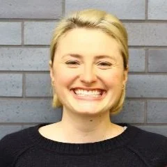 "Sarah came to us through a referral from one of our trusted marketing friends. She helped our team gain exposure in 4 new industries that we were targeting and were an important part to hitting our quarterly goals. She's proactive, self-driven, and continually helped us push in the right directions for our paid marketing campaigns . Her reporting was thorough and helped us work together to see where we could improve and what would be the best use of her time. I would bring her in anytime to help with paid marketing strategy and execution." — Sara Sigel, Head of Community, Dunwello