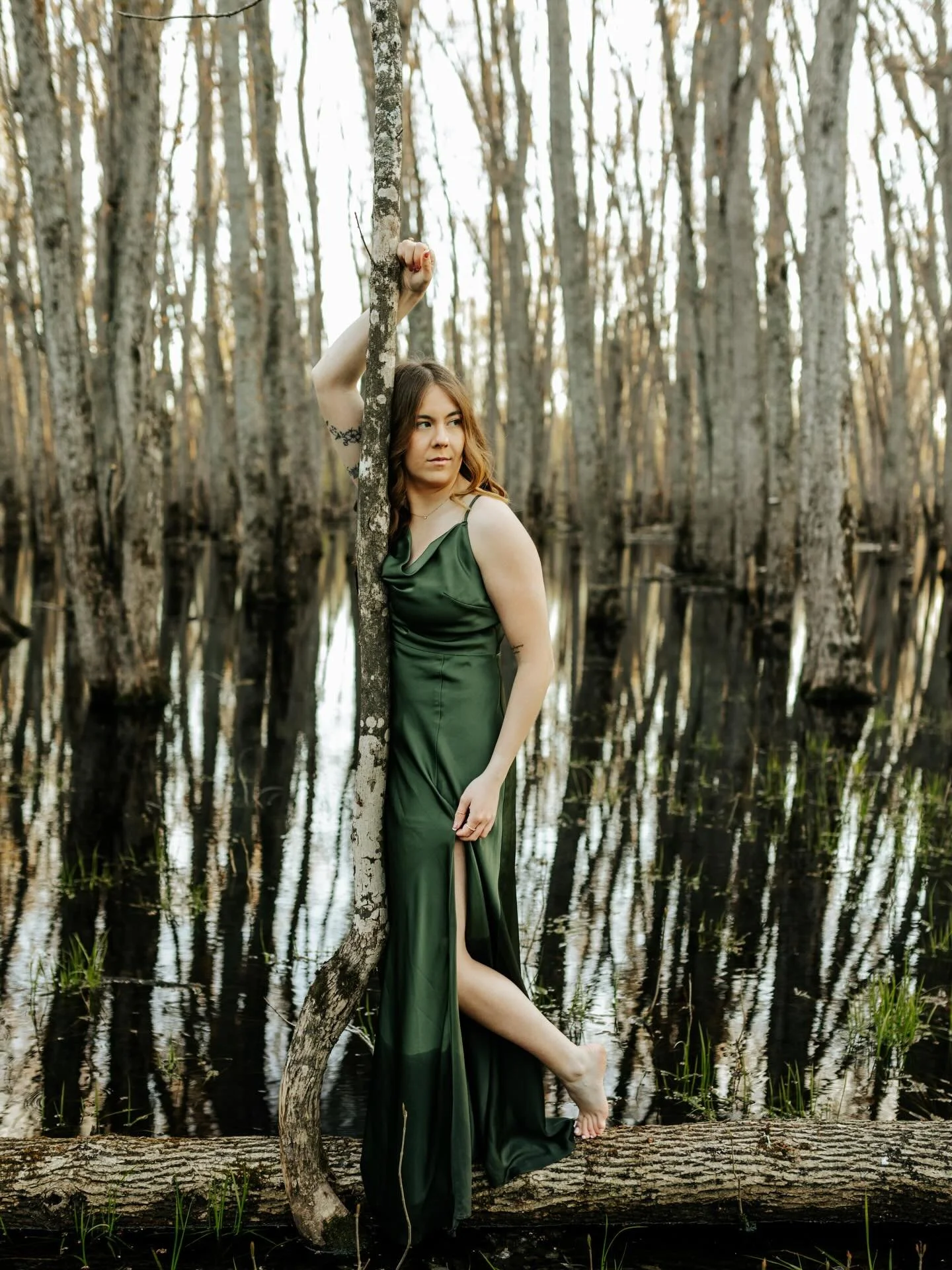I made a vow to myself to play more with my camera this year just for the sake of creating // making art 🌿 

Shoutout to @makayla_2326 for playing in a swamp with me ✨

Dress was a thrift find for $5!