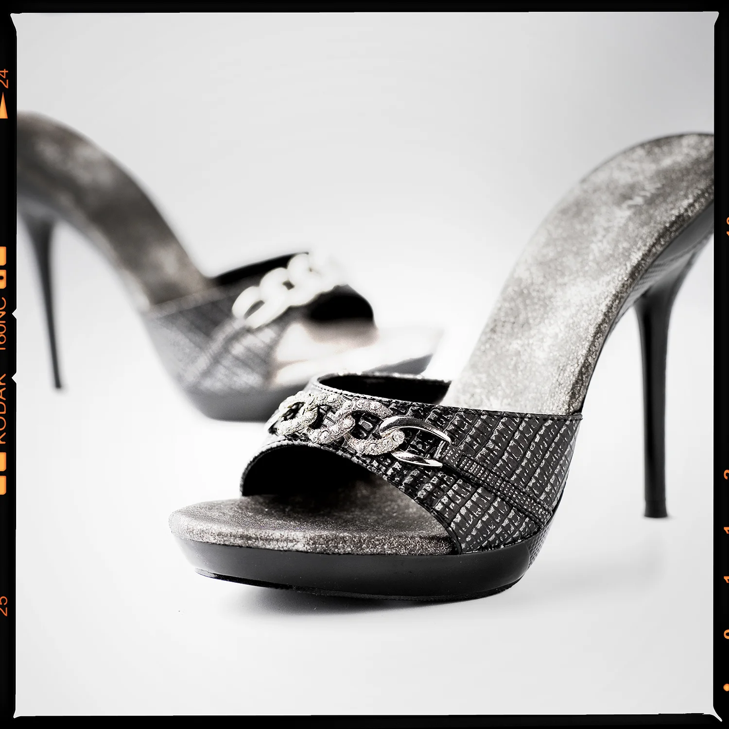 VOLAR SHOES (ITALY)