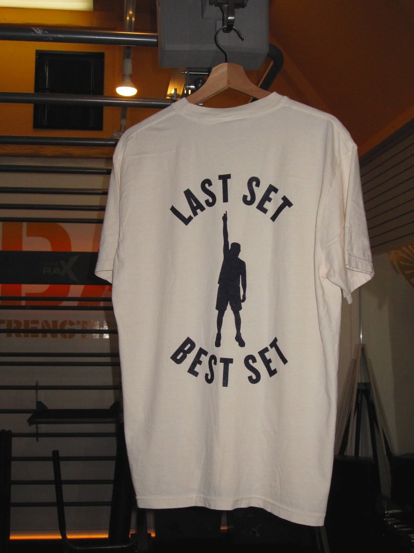 NEW TEEEES ! 🗣️🗣️🗣️

In studio now 🌟