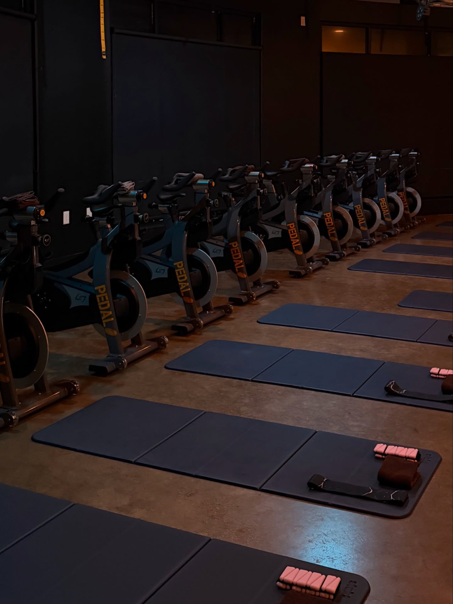 Why pick one when you can do both ? 

More sculpt coming your way. What days and time are you hoping to see?! 👀

#sculpt #losangeles #groupfitness #teampedal #indoorcycling