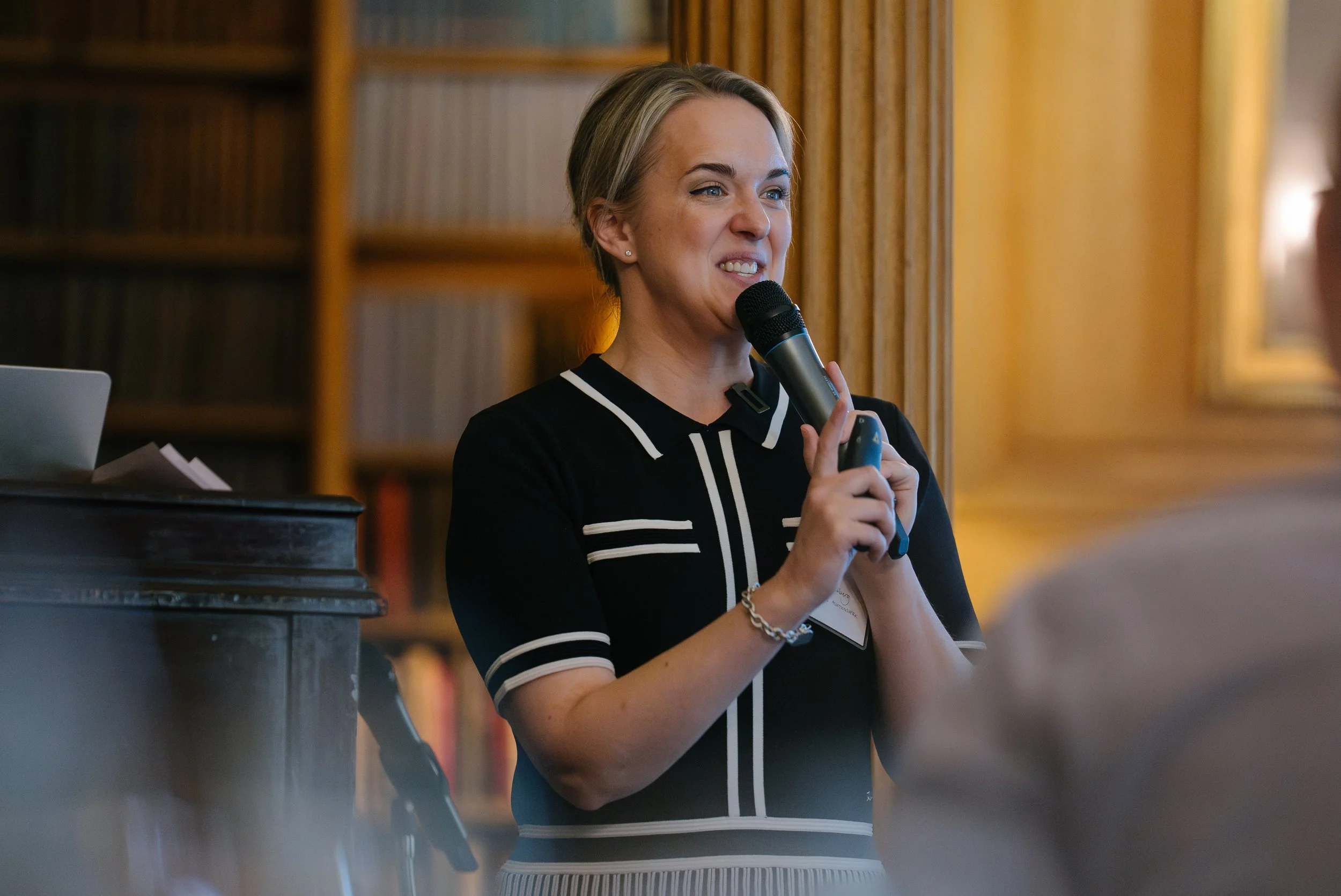 WHO ARE AUCTION NET AND WHY IS THE TRAVELLERS CLUB THEIR CHOICE OF VENUE?