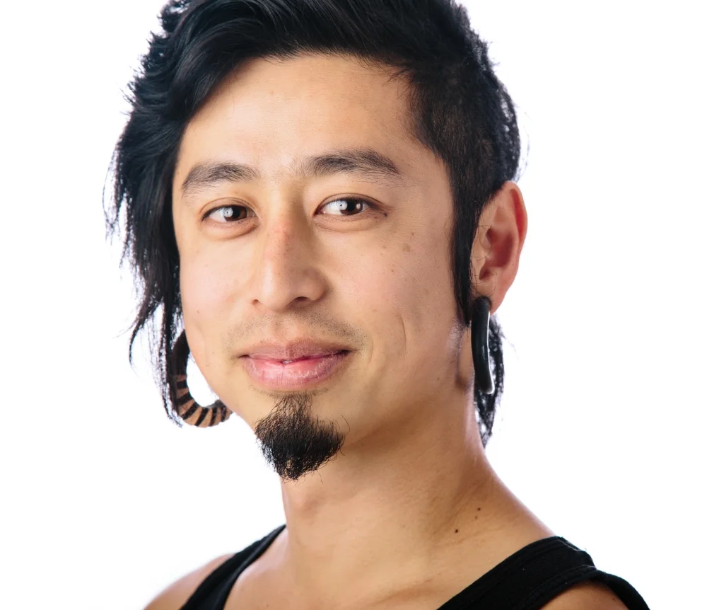 markhead_web.jpg