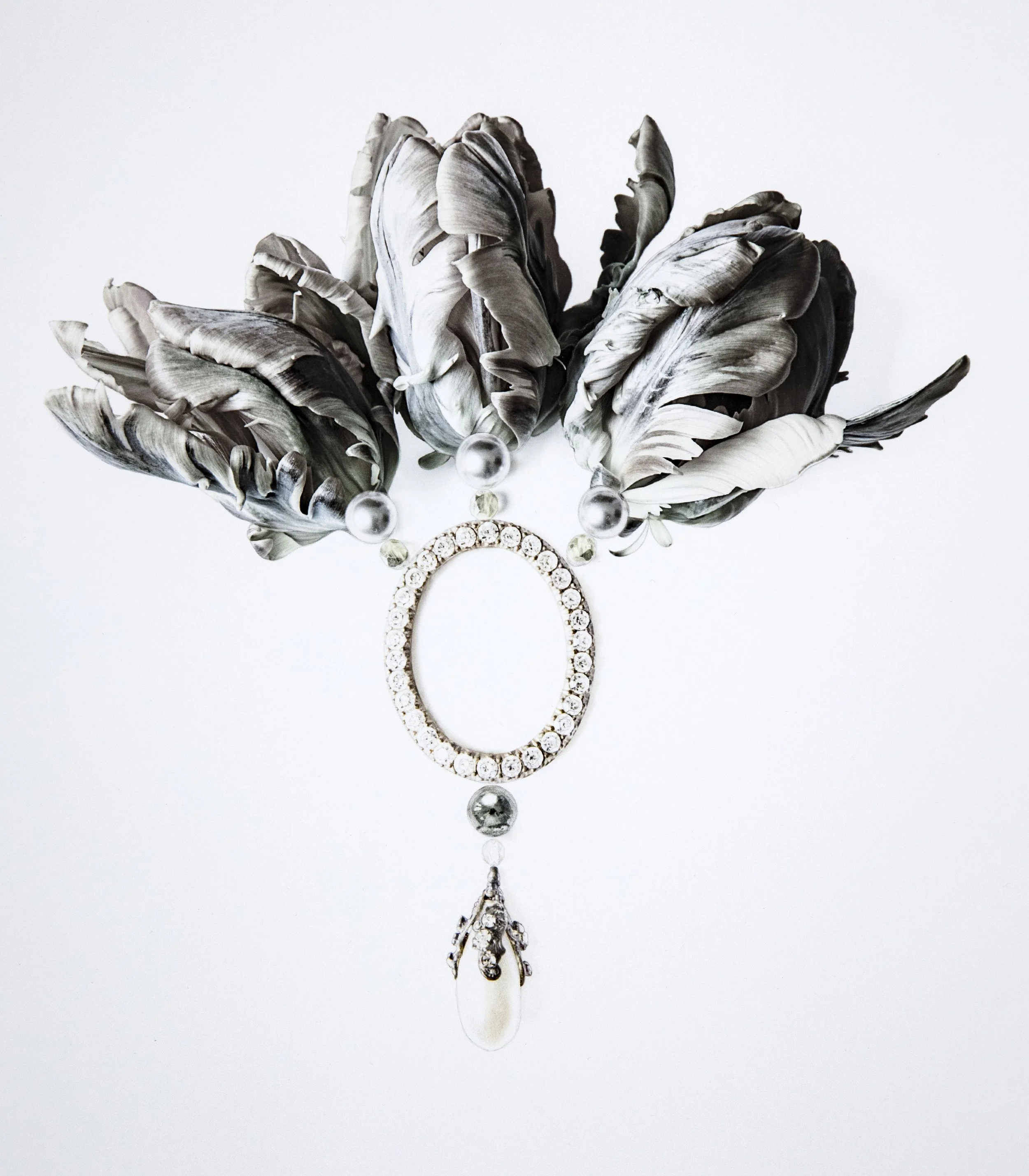 Broche tulipes grises perroquet2.jpg