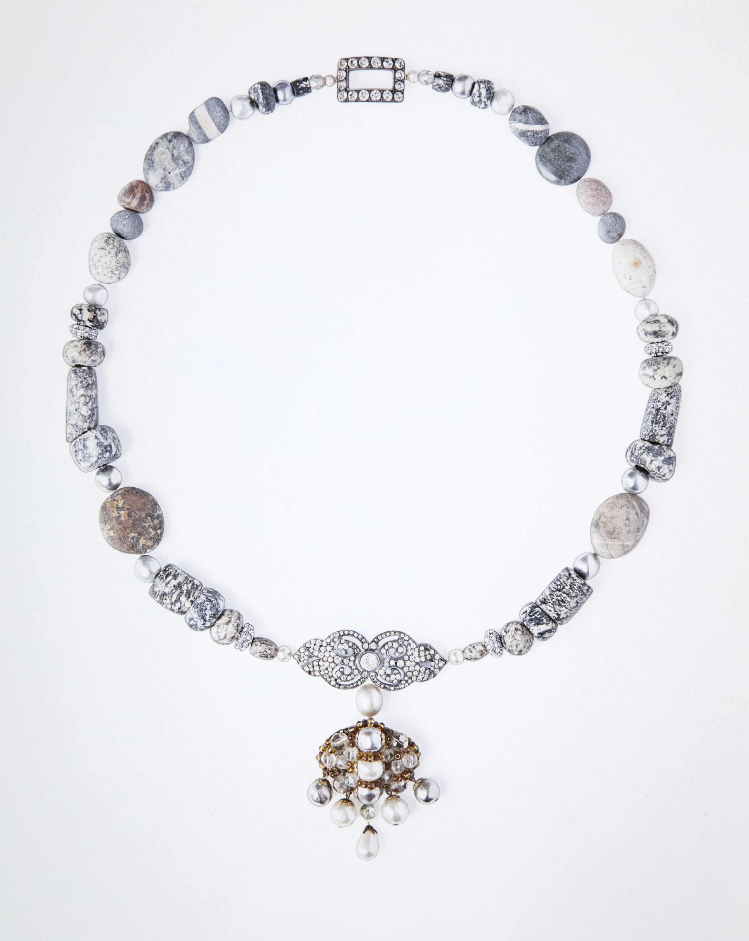 Collier pierre 2.jpg