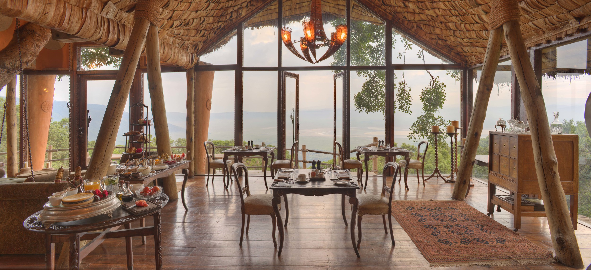 Ngorongoro_crater_lodge17.jpg