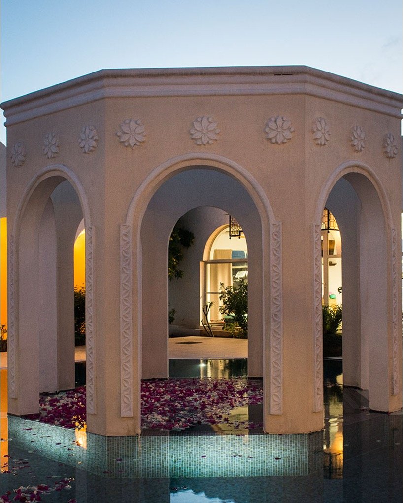 Golden arches, peaceful waters, and a touch of luxury — unwind where elegance meets calm. ✨
Evenings here aren’t just beautiful… they’re unforgettable.
Book a memorable experience @ takimsholidays
📷: @riuhotels
#RiuHotels
