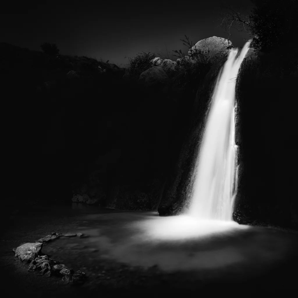 2waterfall-809.jpg