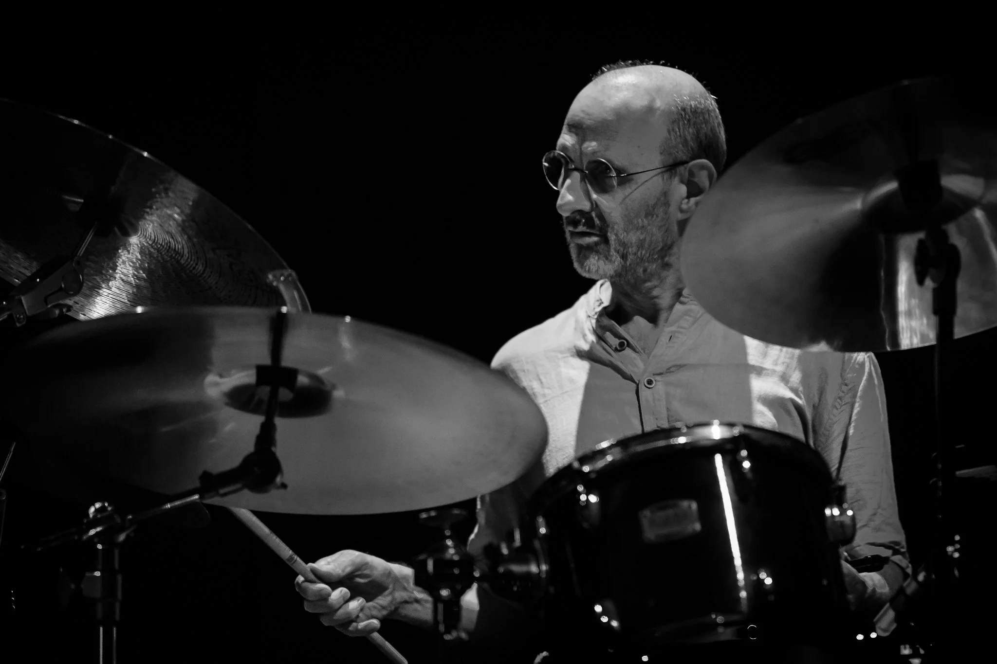 Brad-Mehldau-trio-Jorge-Rossy-drums.jpg