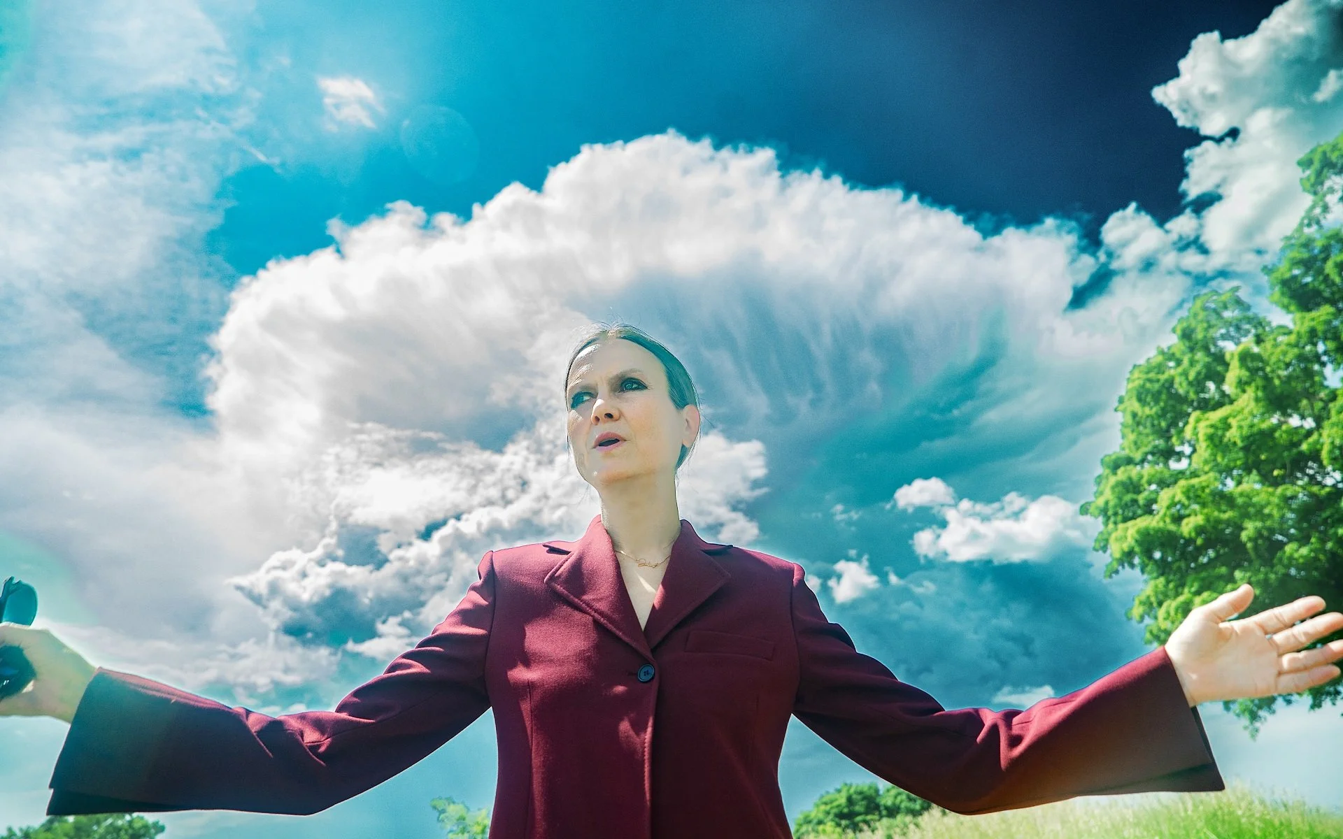 Vanyaland - 617 Q&A - Juliana Hatfield on her relationship with Boston, ELO, and organic covers