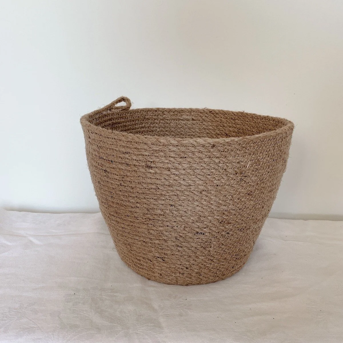 jute rope planter basket.JPG
