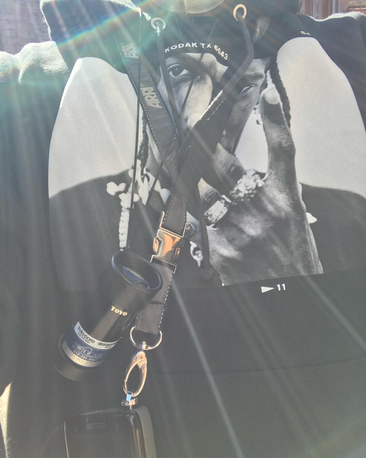 8x10 reflective selfie #snoopdogg #loupe #hoodie #selfie #sinar #sekonic #toyo #arri