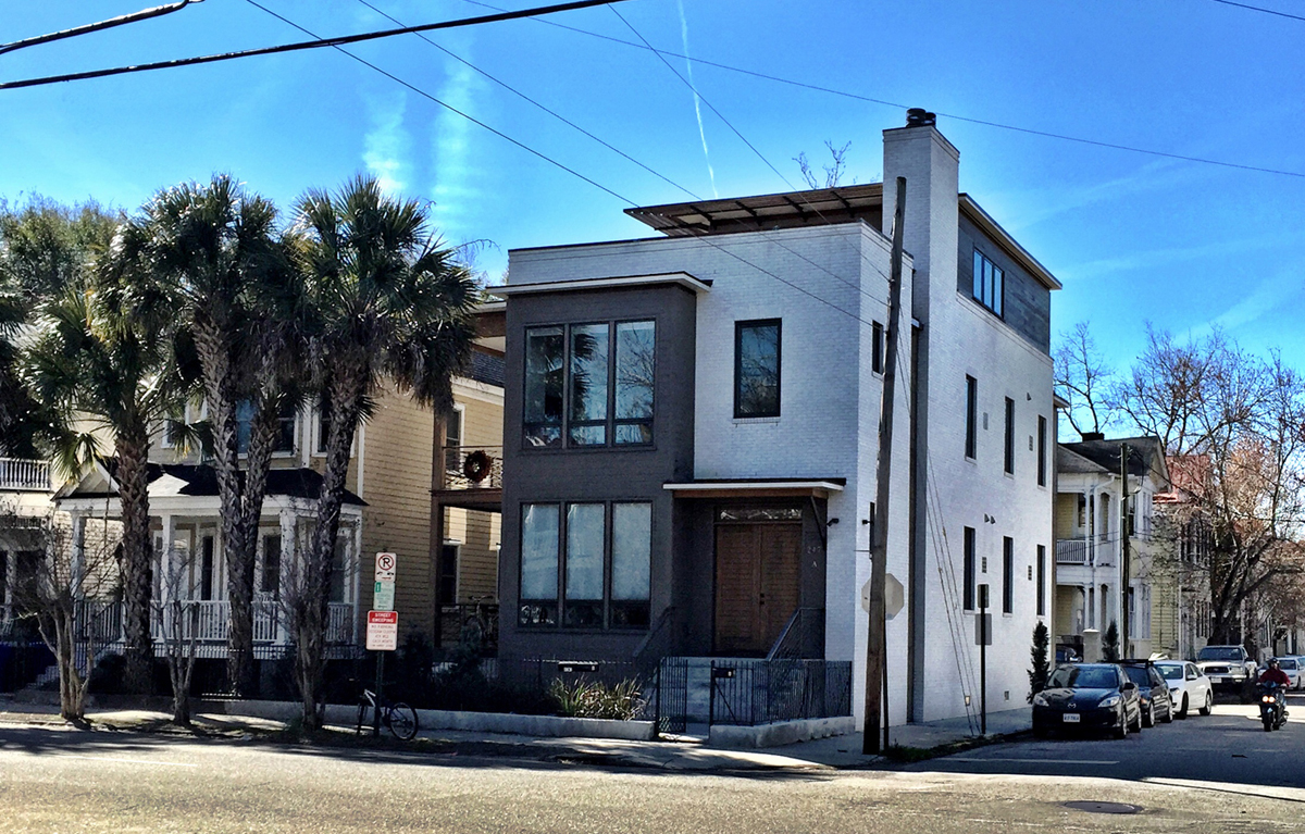 A friend of mine commented that this house appeared to be pulled straight out of Dwell magazine. Indeed!