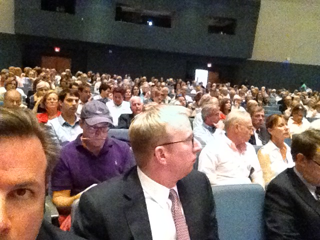 The auditorium sits 700 people. It wasn't 'technically' full, but pretty close.