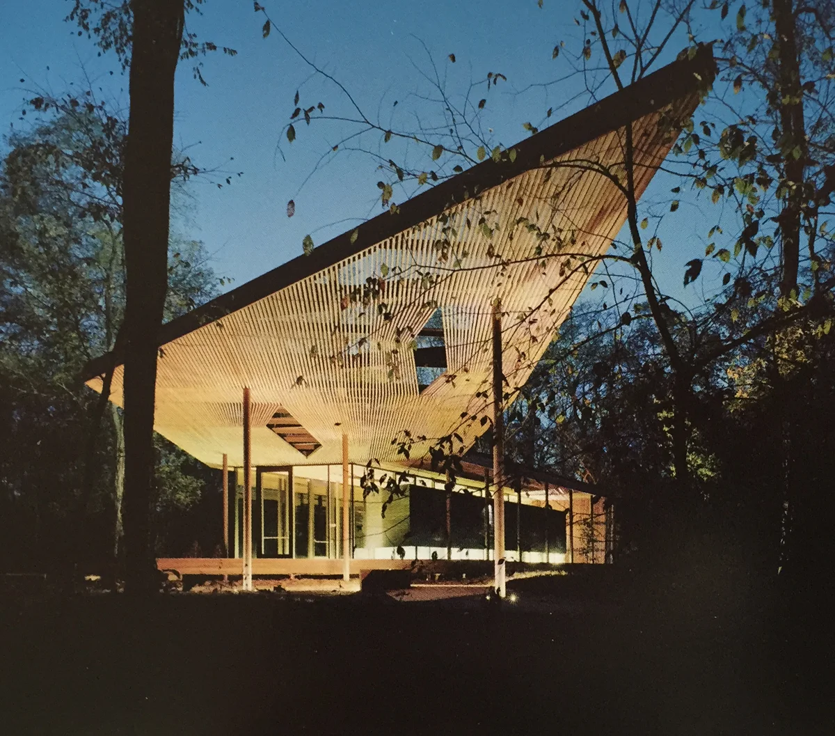 Marlon Blackwell. Ruth Lily Visitor's Pavilion. Indianapolis, IN, 2010