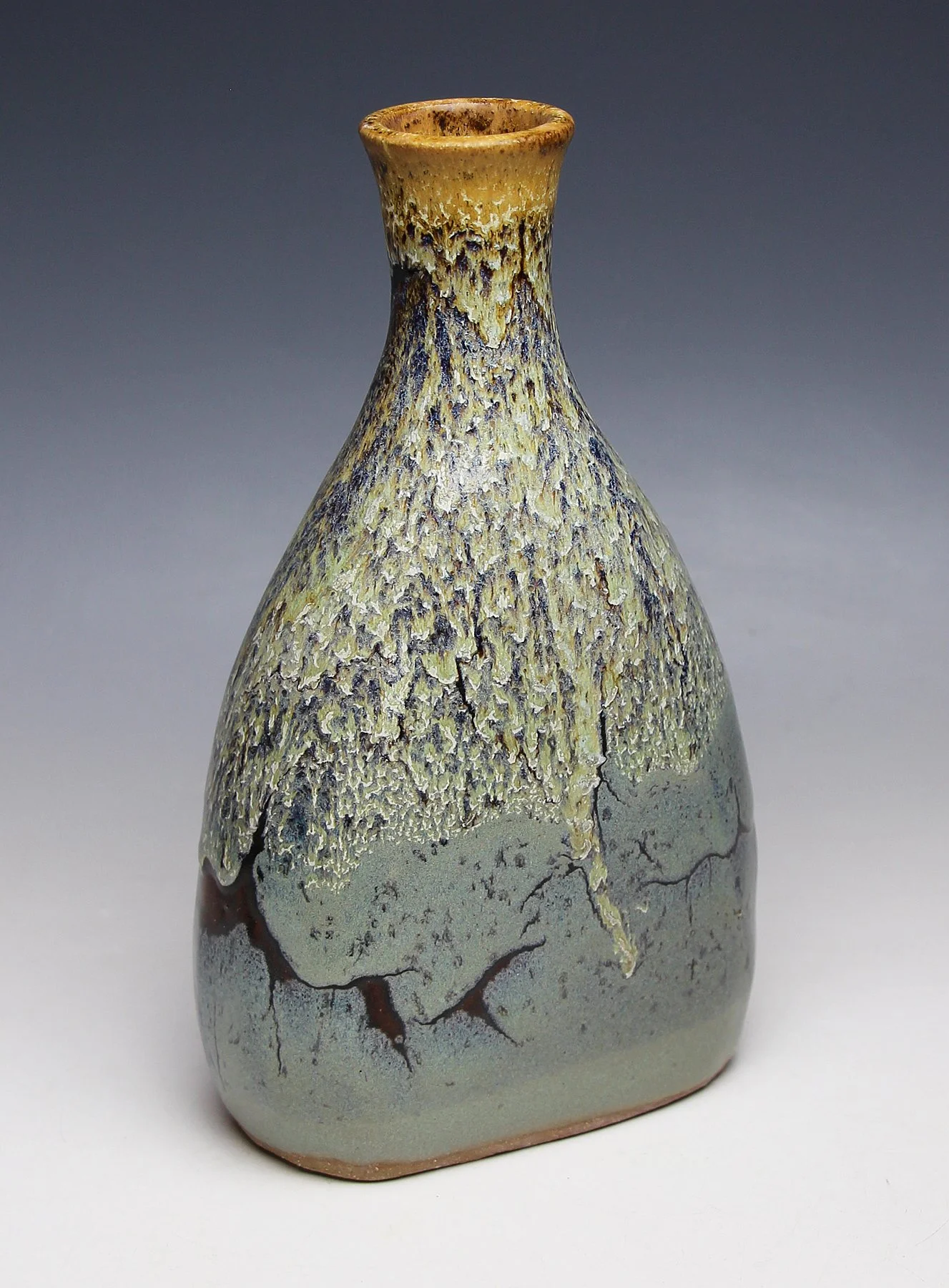 LEIS_Bottle_A.jpg