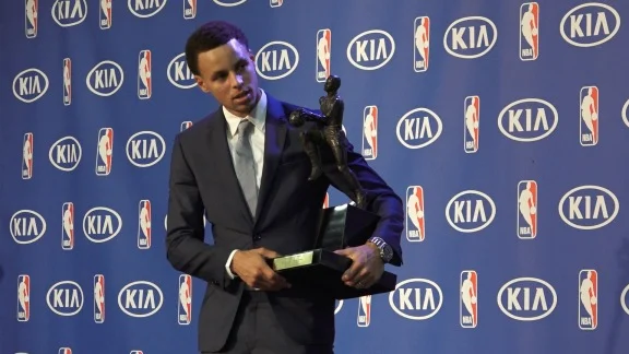 STEPHEN CURRY WINS MVP AWARD
