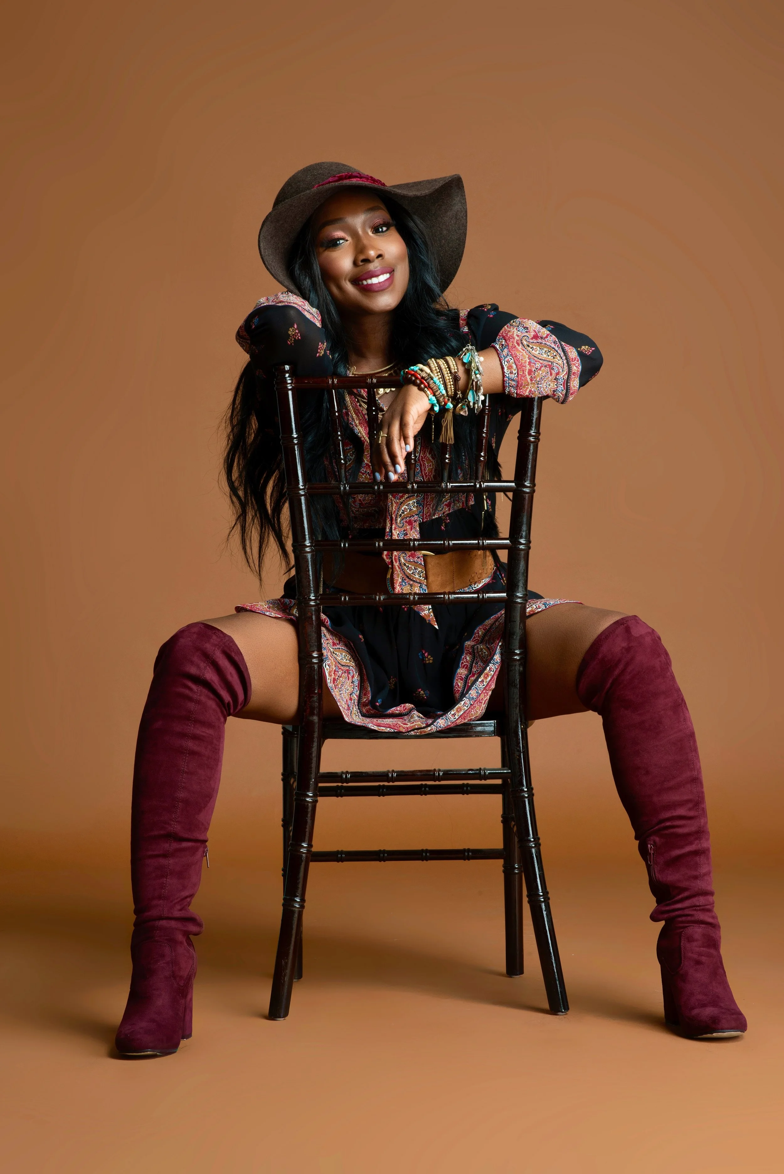 [THE STAGE] MEELAH WILLIAMS [ @itmseelah ]: STRENGTH OF LOVE