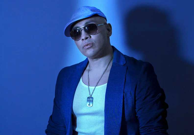 ROGER ORTEGA [@RnBPoPWrytr]: LIGHTS, CAMERA, ACTION!