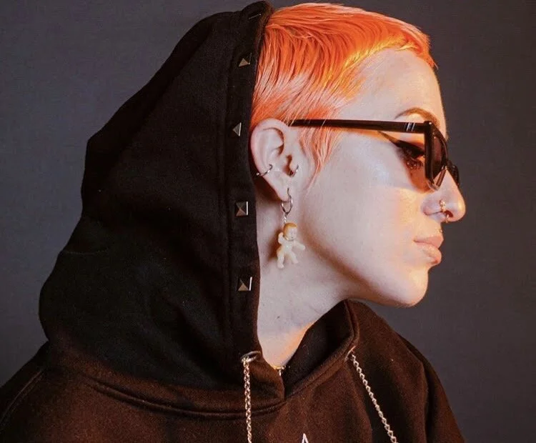 INTERVIEW: Renn Tyler: Beautiful Chaos