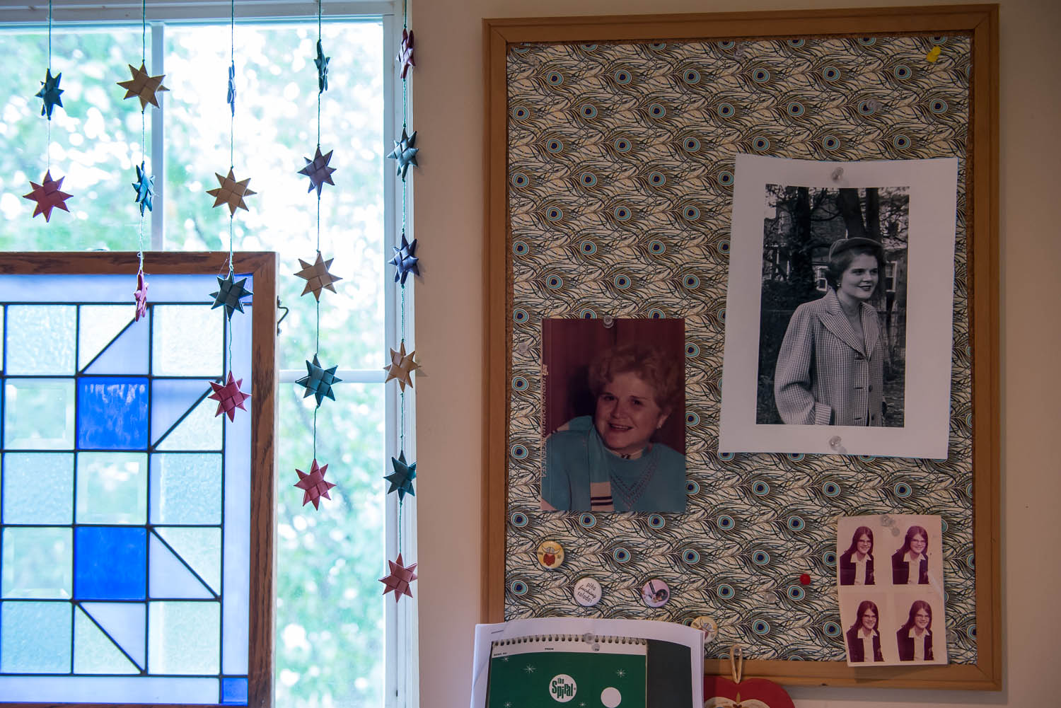  A bulletin board displays two photos of Joani Peacock’s mother, Mary Louise Cady Peacock (top left and right), and four wallet-sized photos of Joani Peacock taken in the early 1970s (bottom right), in Peacock’s Alexandria, Va., home Wednesday, Sept.