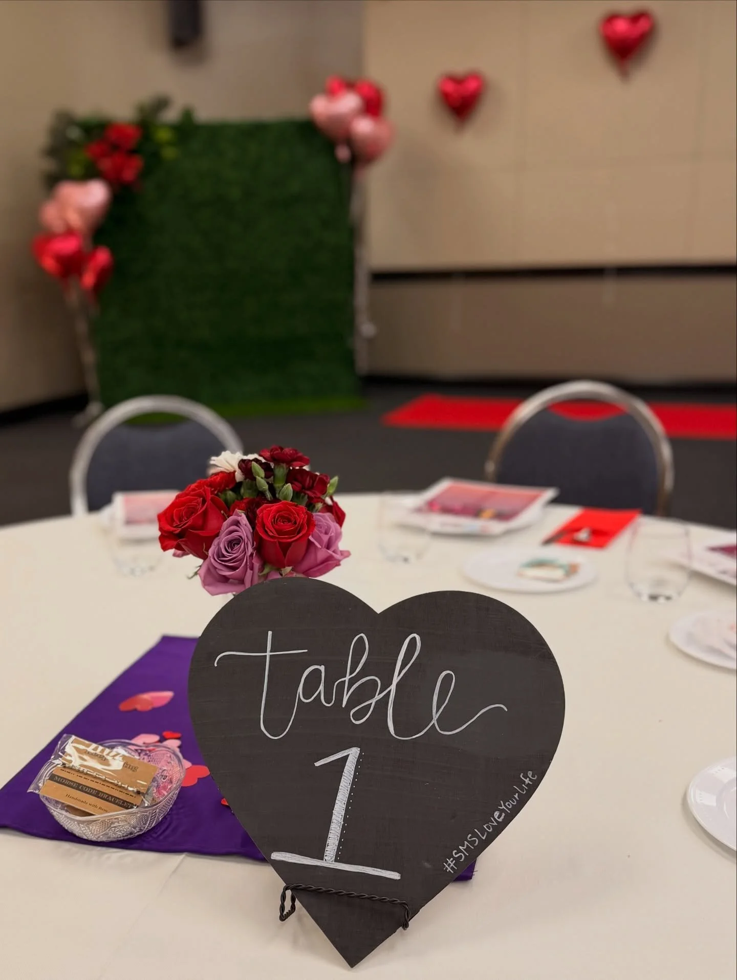 @singlemomstronginc Valentines Day❤️

#valentinesday #singlemomlife #sacramento #downtown #saturdaynight