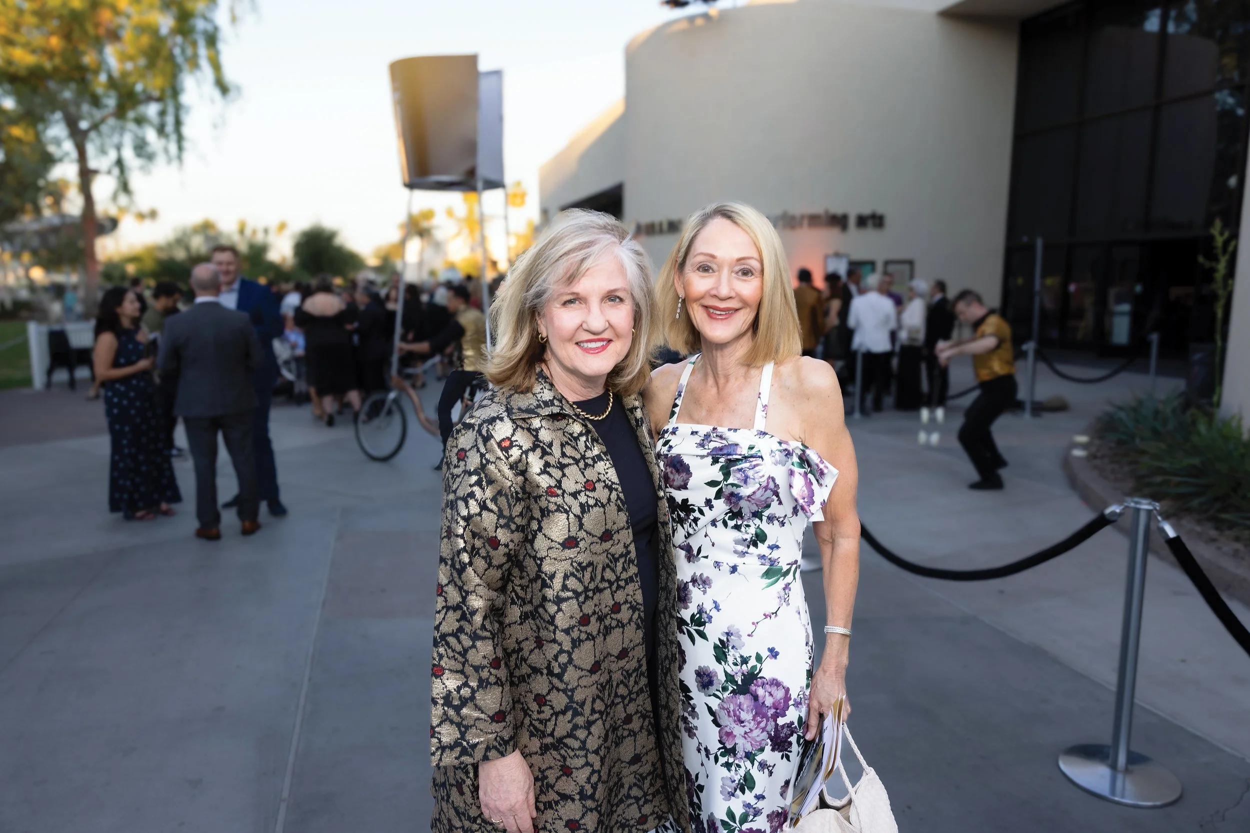 ARTrageousGala-12.jpg