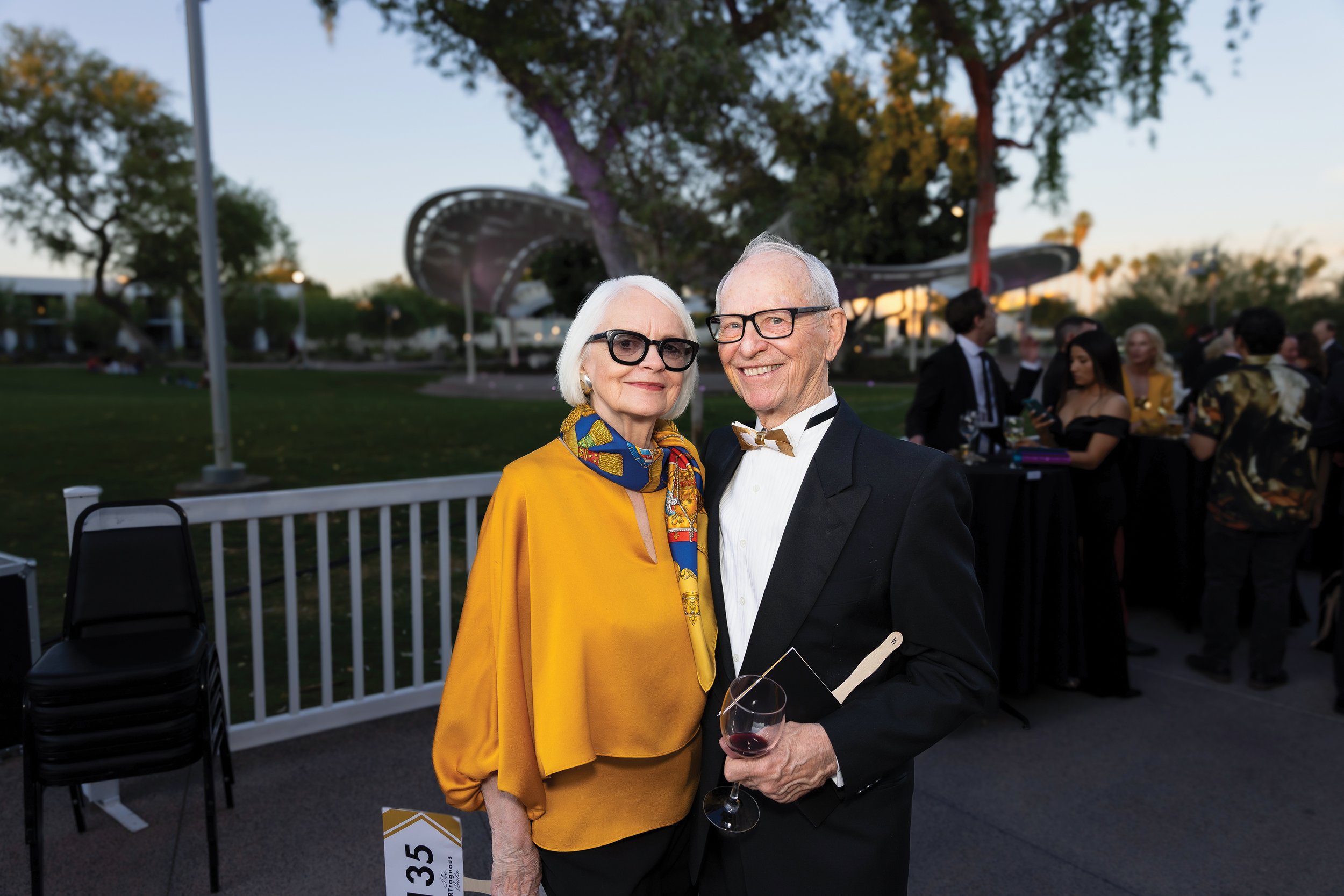 ARTrageousGala-18.jpg