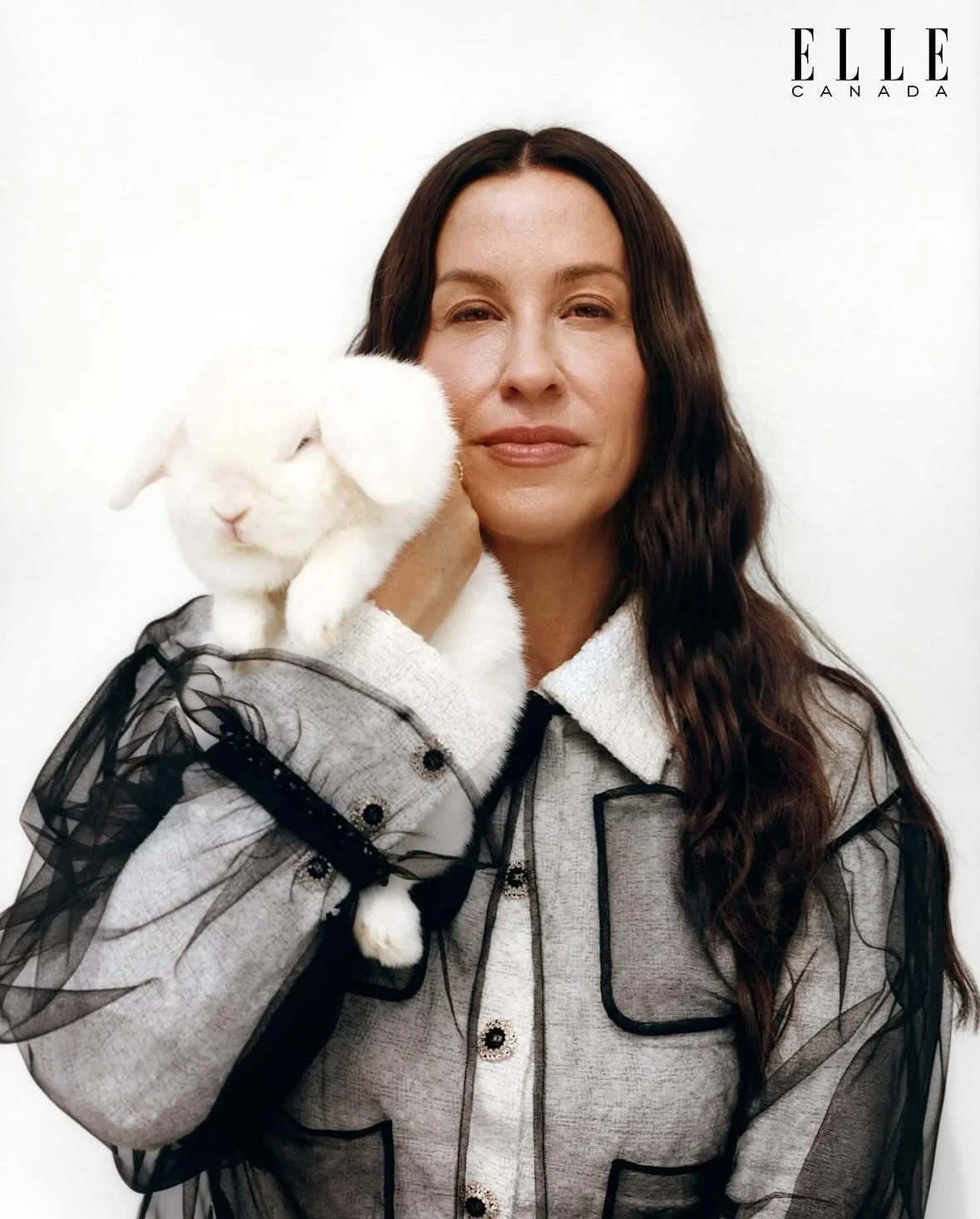 Read the full interview with the legendary Canadian musician in the ELLE Canada September 2025 issue, which hits newsstands and Apple News + on August 18!
Publisher Sophie Banford @sophiebanford
Multi-platform Content Director Cynthia Quellet @cynthi