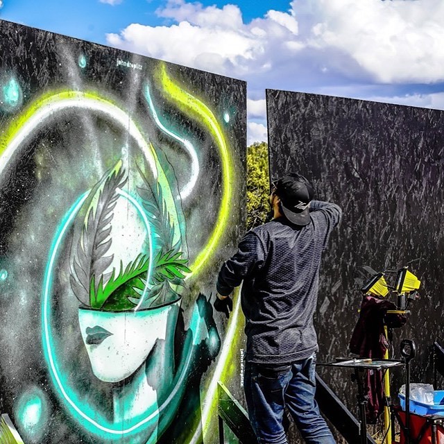 Such a cool shot mural painting at @1vibrationfest !!!