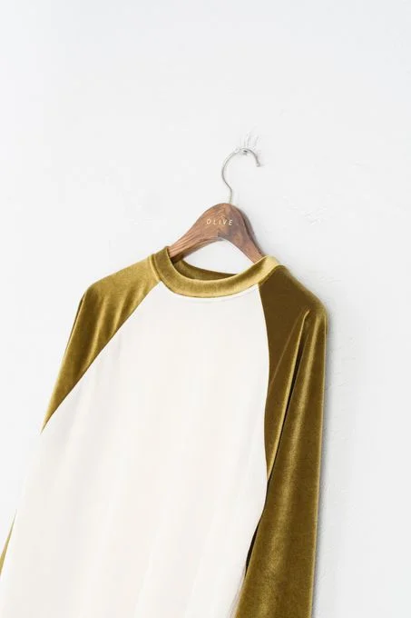 Image Via : Olive 4. Such a cute velvet edition of a baseball tee! Need. 