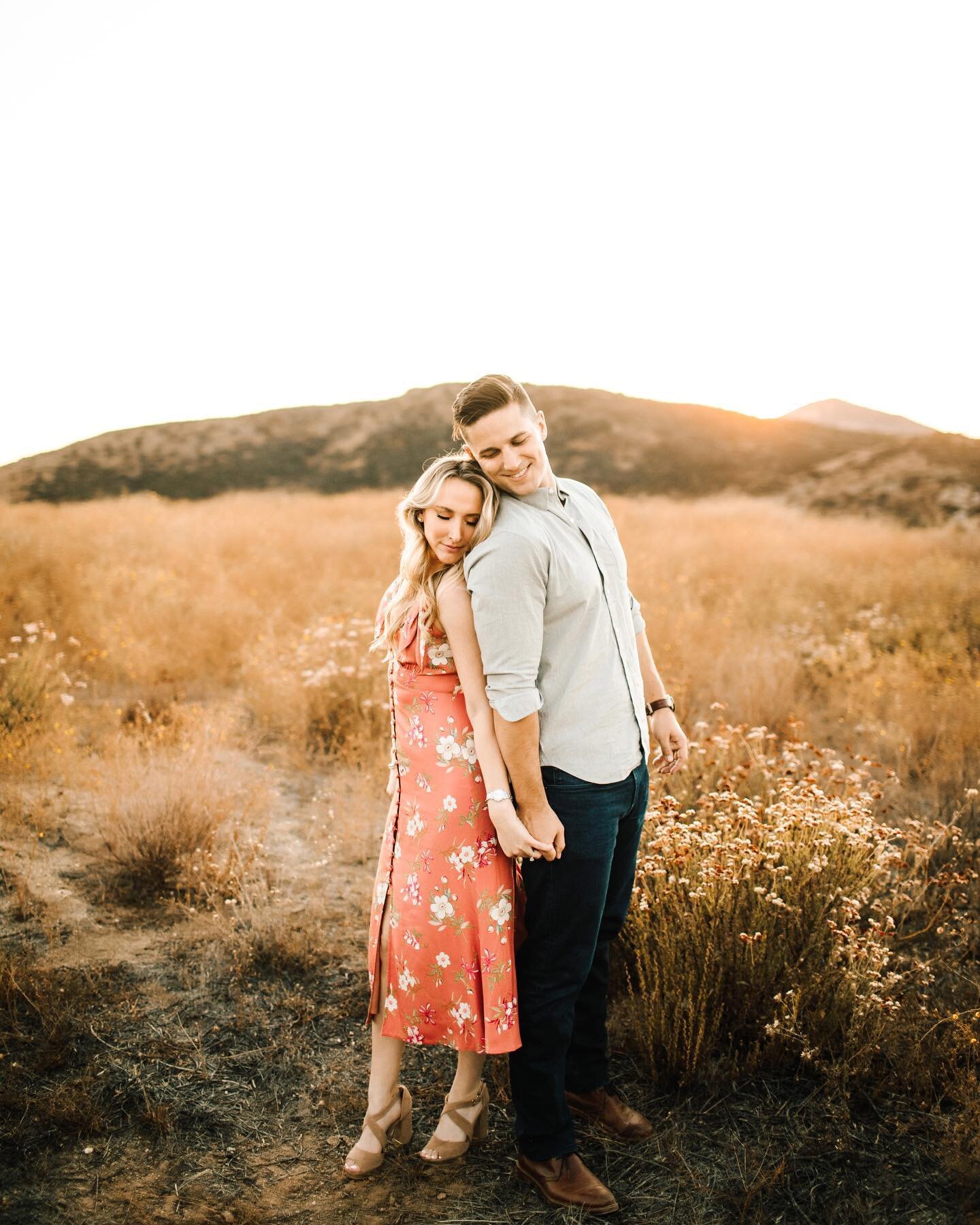 These babes eloped last night! 🥳 I still smile every time I look at their engagement photos (can&rsquo;t believe this was in 2019! Where has time gone?!) I&rsquo;m soo excited to spam their elopement photos soon 🤩