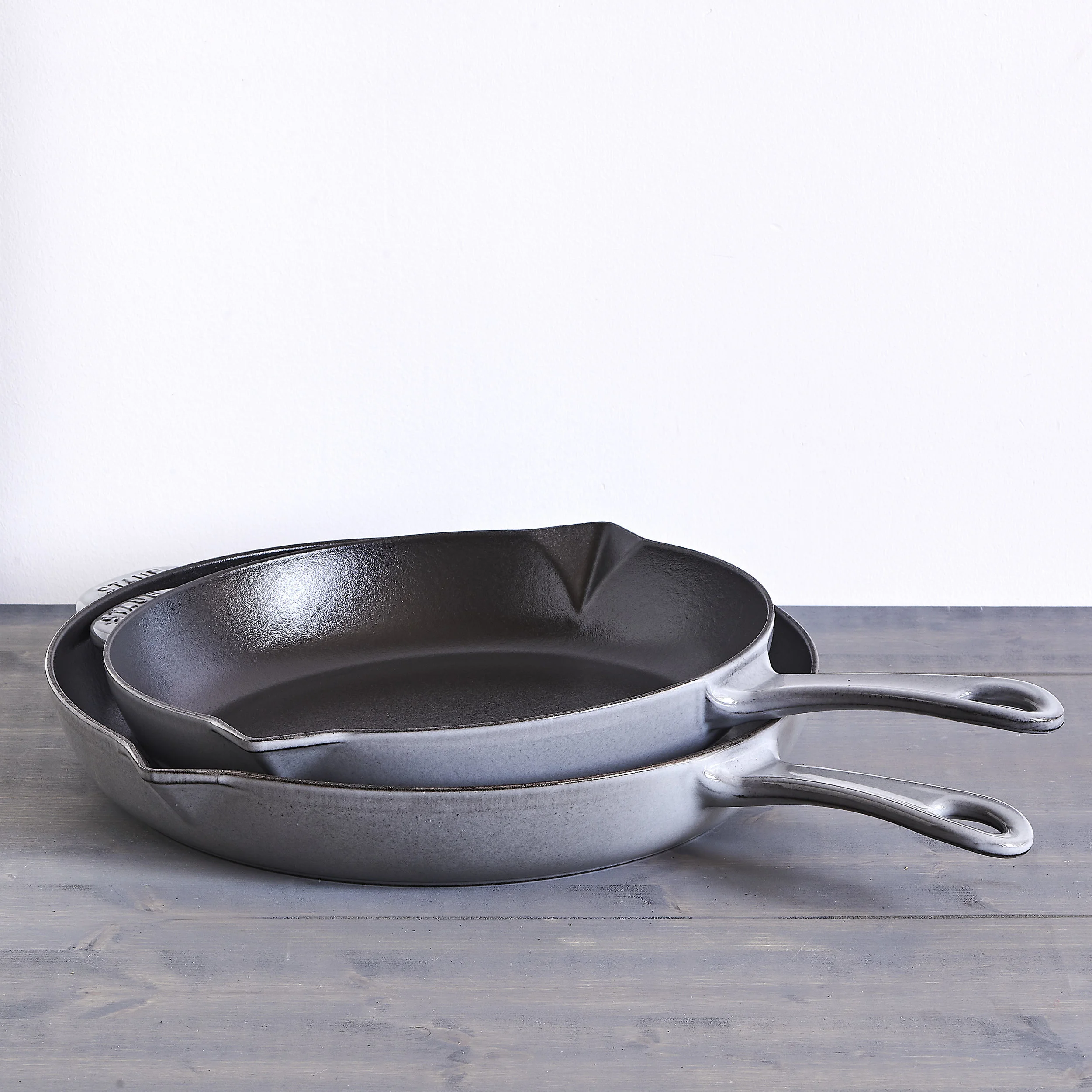 Staub cocotte round 5.2l2757Staub paella blue_01.jpg