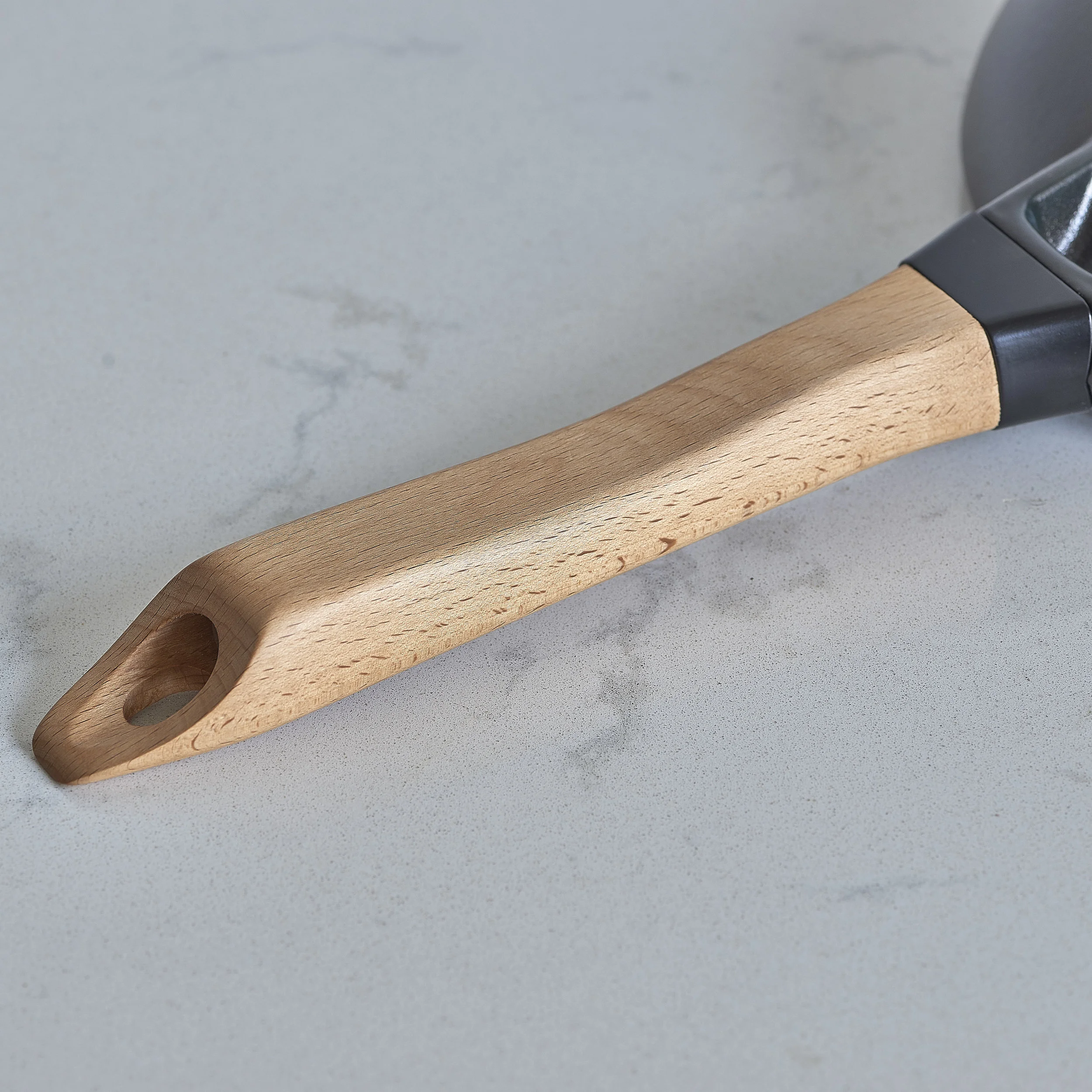 Staub Beechwood pan 9.jpg