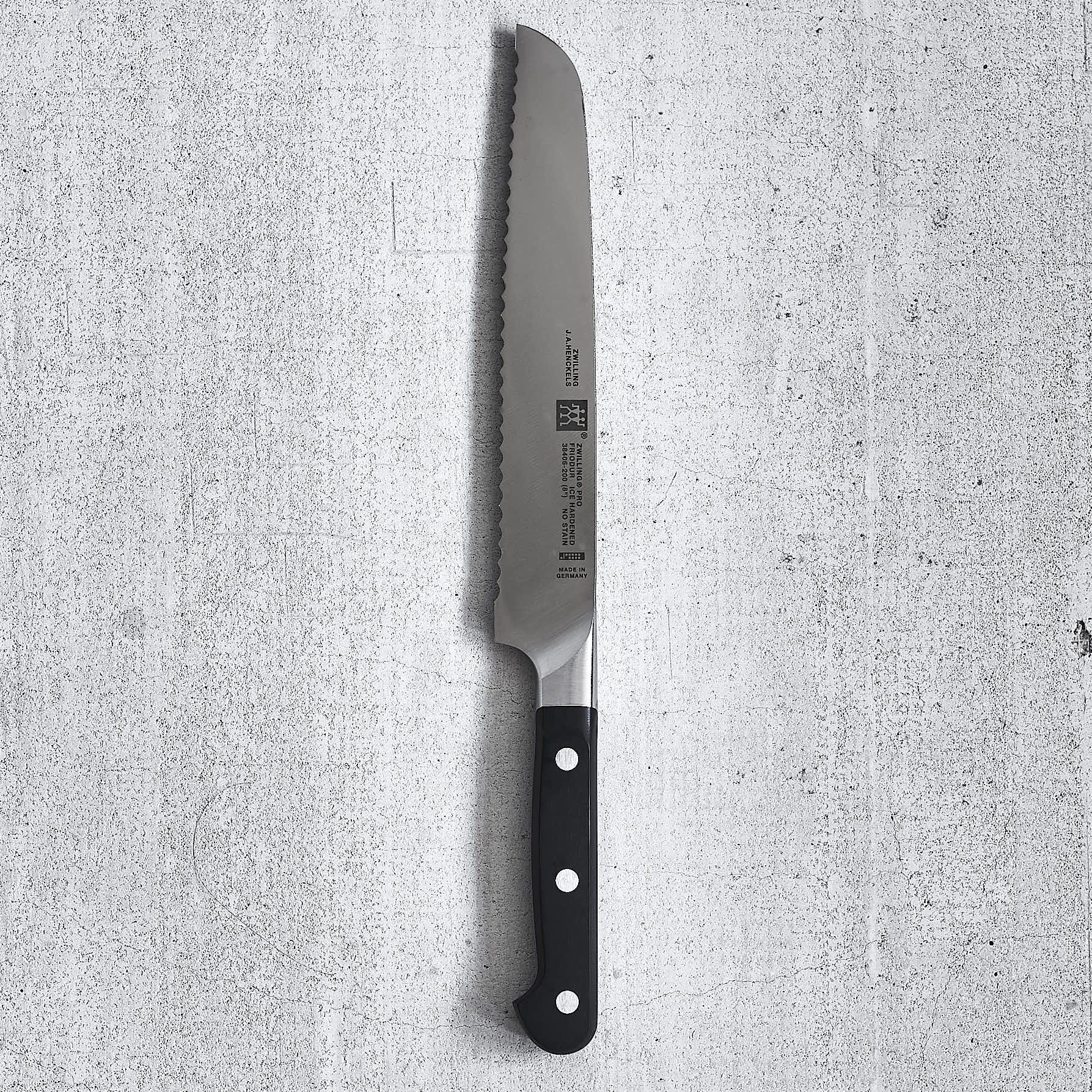 Zwilling Bread Knife 1.jpg