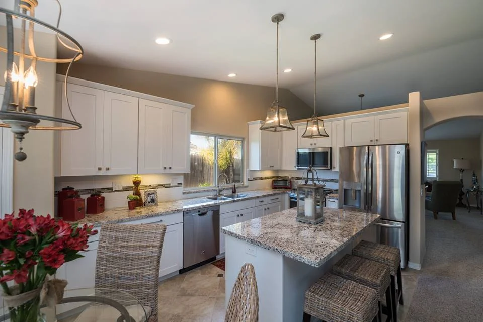 kitchen cabinets 2.jpg