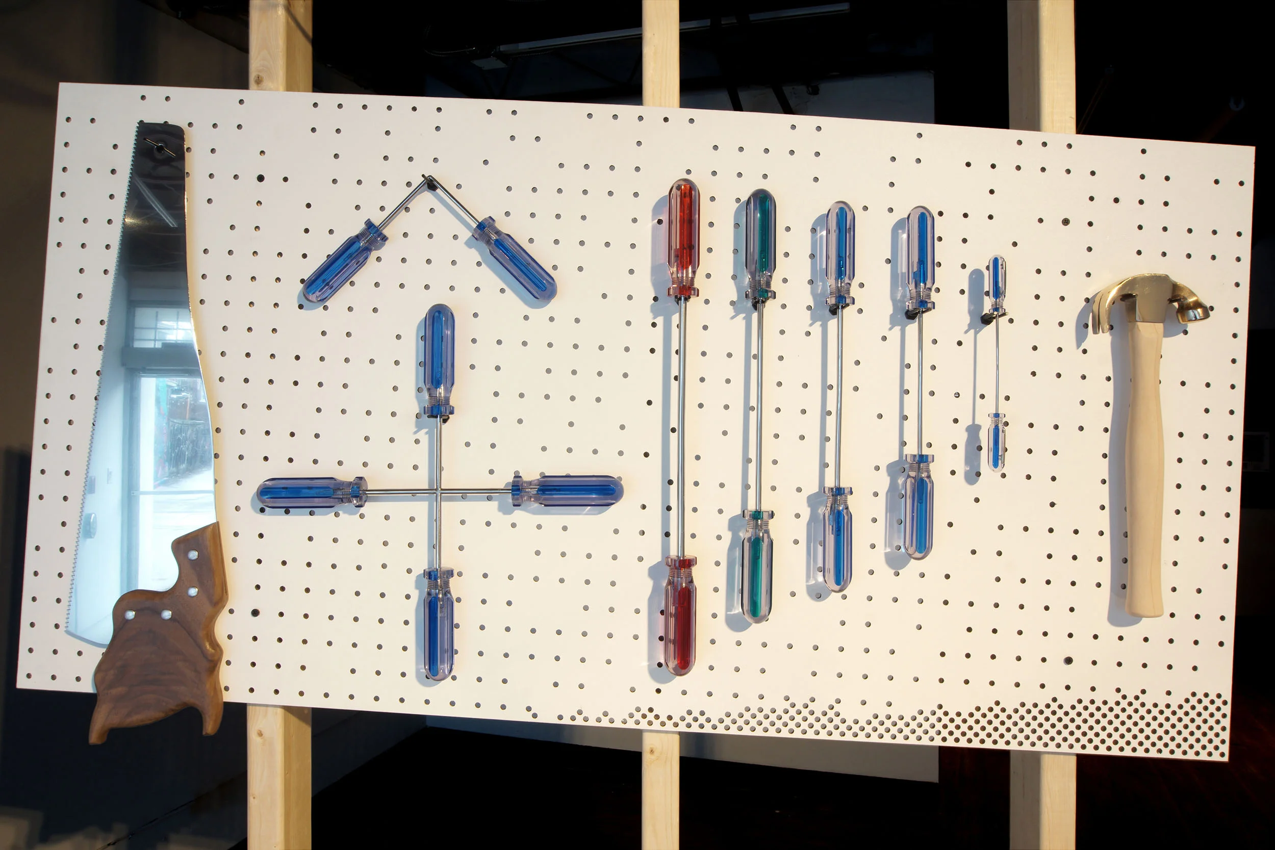 Bench_Pegboard.jpg