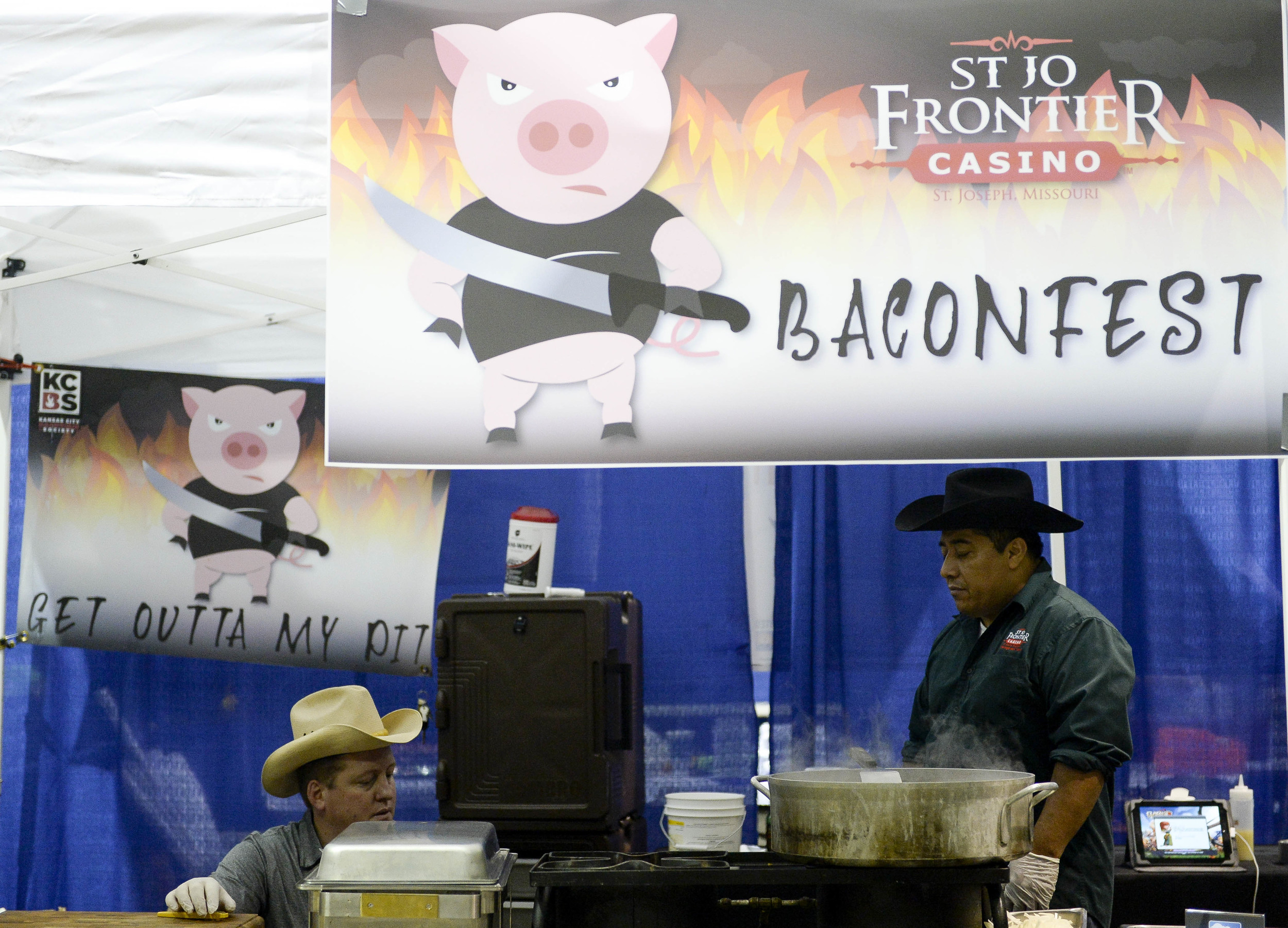   Brice Dewsbury, 28, and Jose Reys, 41, from the Frontier Casino prepare their bacon chicken fajitas for the recipe contest. “We were just sitting around drinking beer when I thought, ‘Why not make bacon fajitas?’” Dewsbury said.&nbsp;  