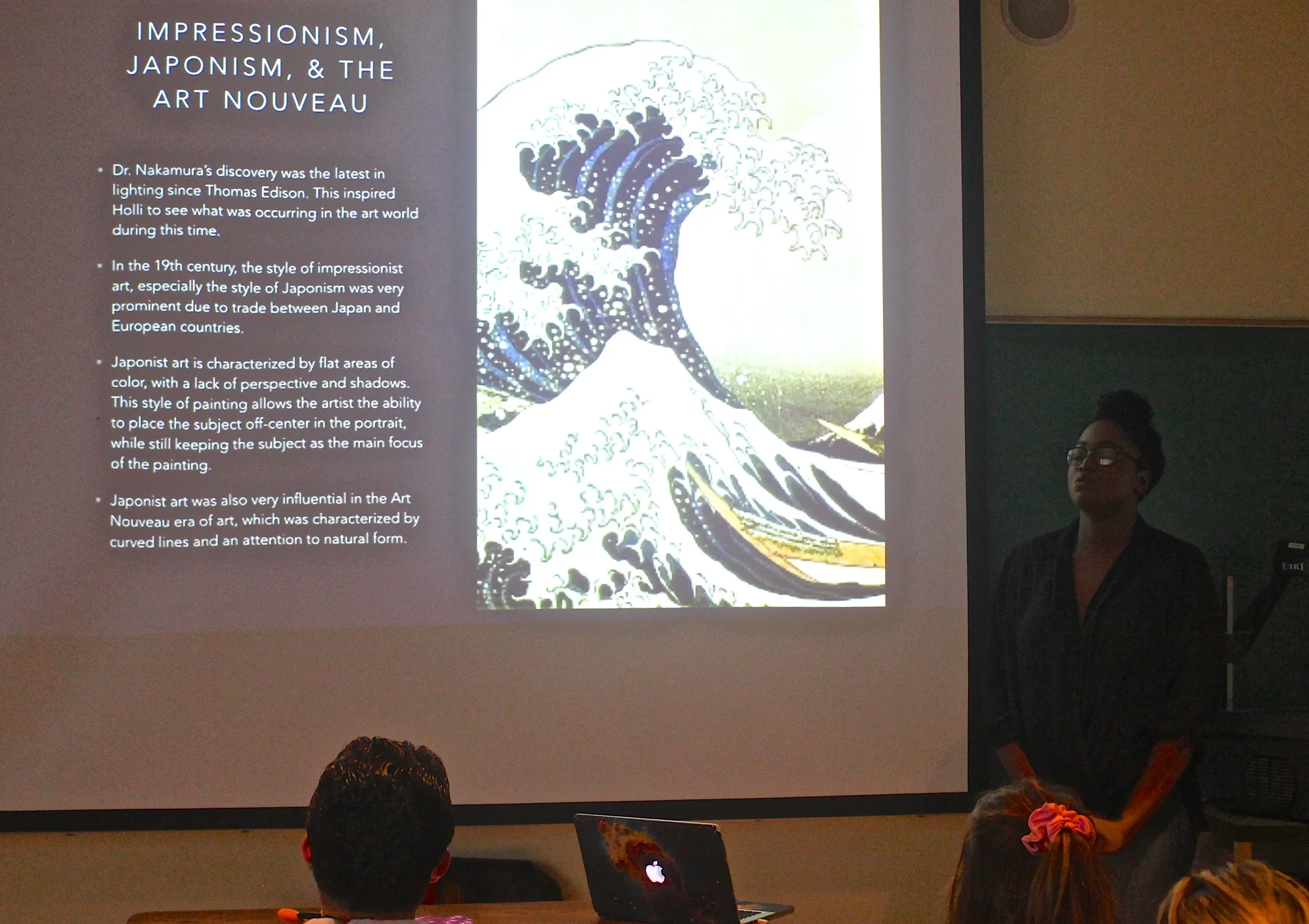  Danielle Sterling explains how Art Nouveau influeced Shuji Nakamura's portrait. 