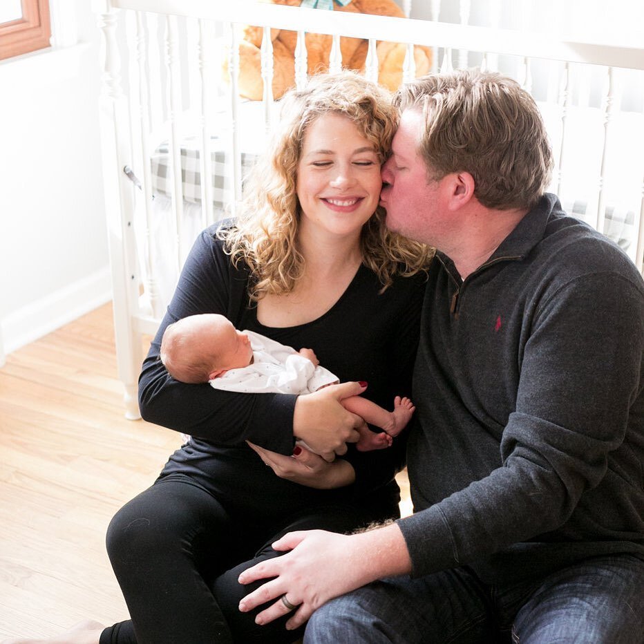 Catching up on some posting from a very busy fall. Nothing is sweeter than those first moments at home as mom and dad. ❤️