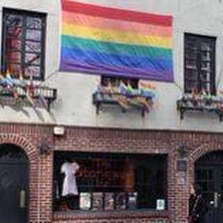 Can you believe this #bar was owned by the #mafia? #nyc #gay #nycbars #stonewallinn #gaypride #history #instagay