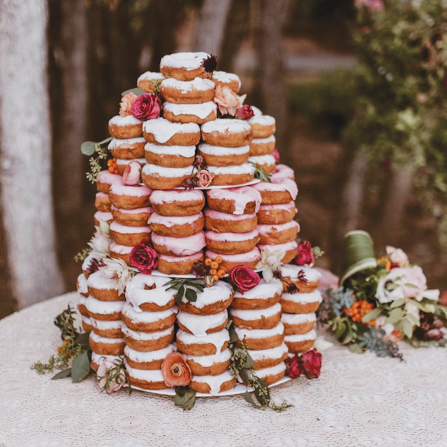Wedding of Madi & Jonny Product Used: Cake Donuts