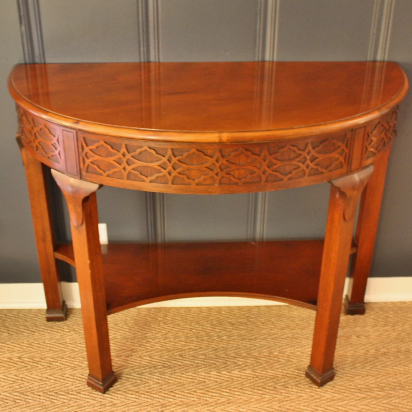 Baker table plain.JPG