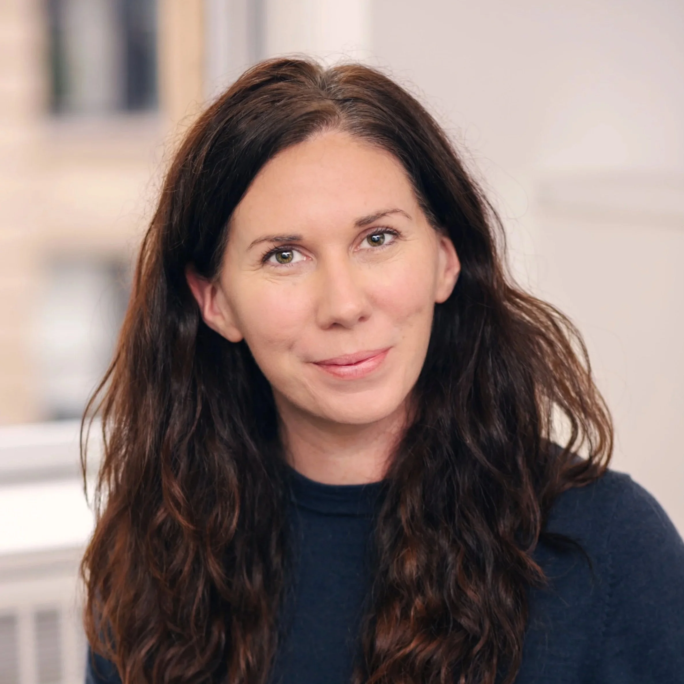Suzanne Holton
