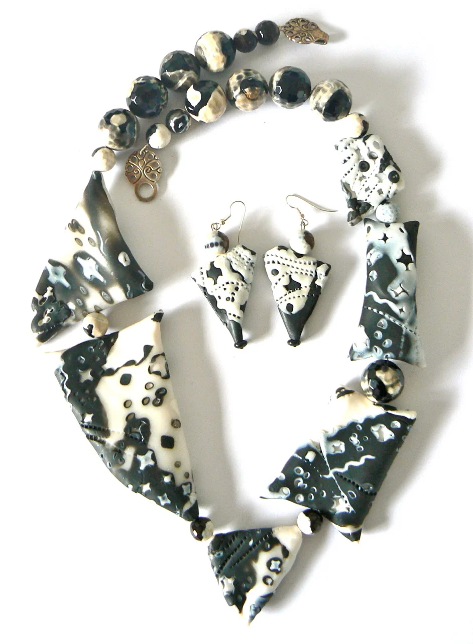 Neckpiece and earring set