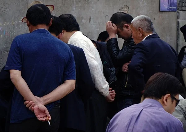 MURmur by Regis Lansac: 3 - 28 May 2017.