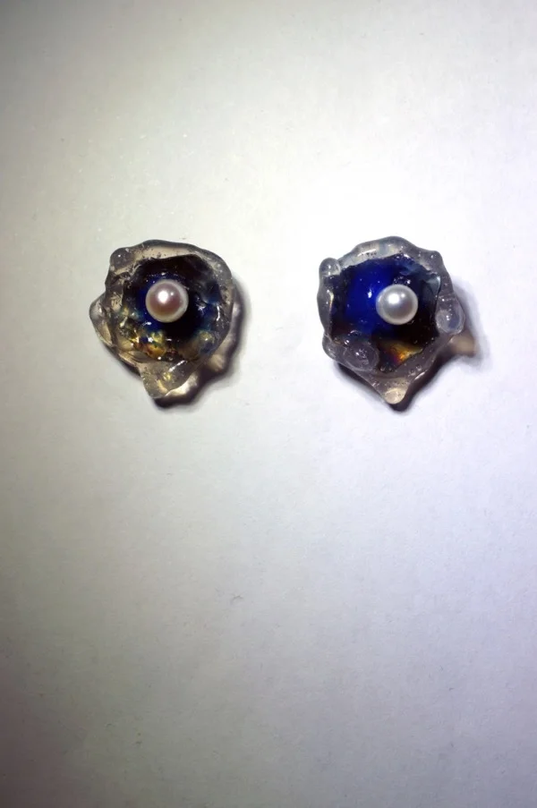 Titanium and Pearl Stud Earring