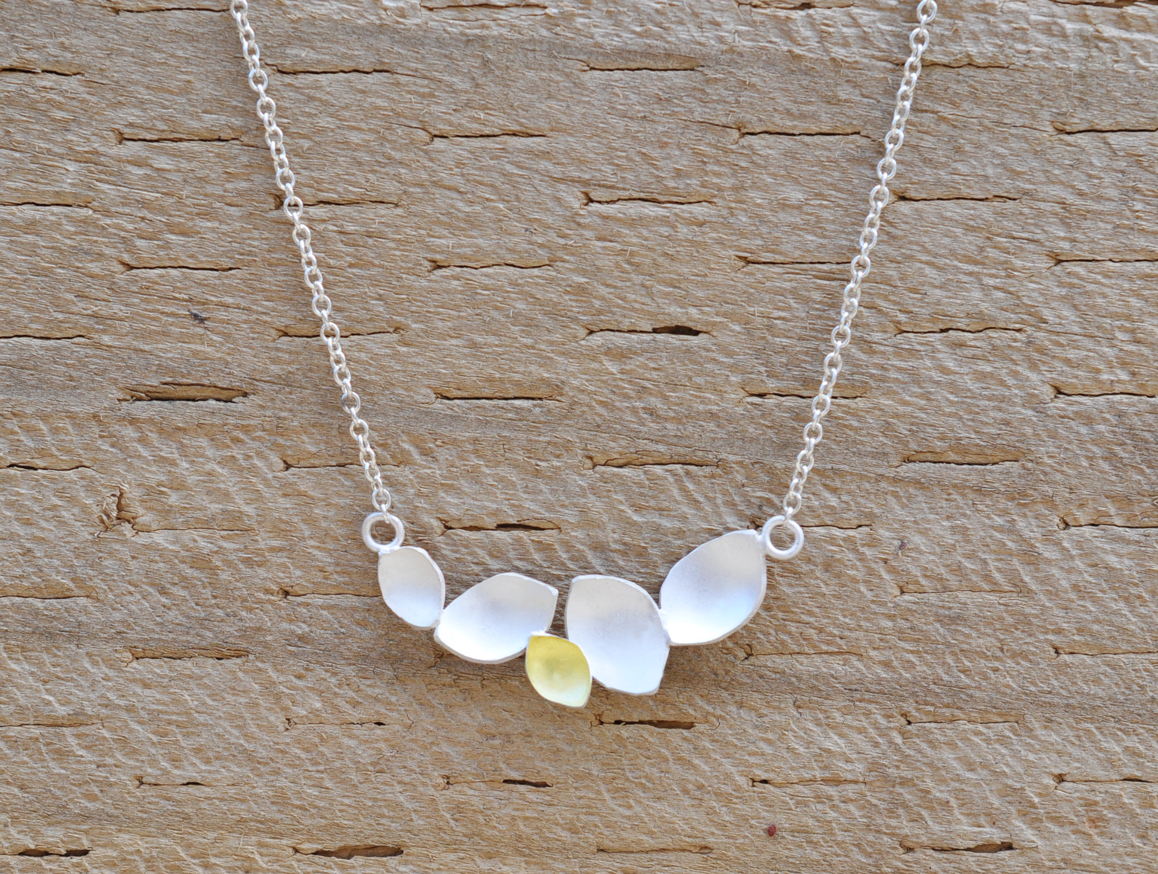 Neckpiece